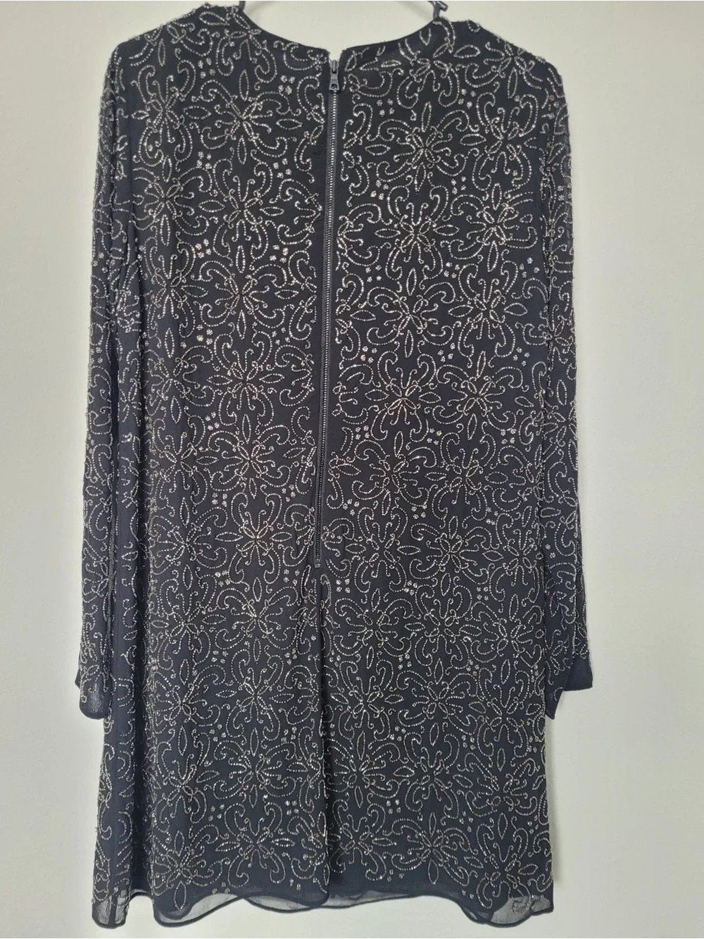 ✅ Alice + Olivia Black Beaded Long Sleeve Mini Dress size 6